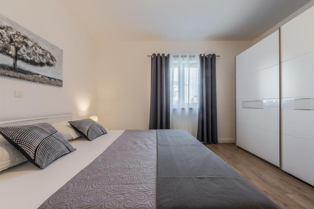 Holiday Home Bajlo Apartment With Three Bedrooms Zadar Eksteriør bilde