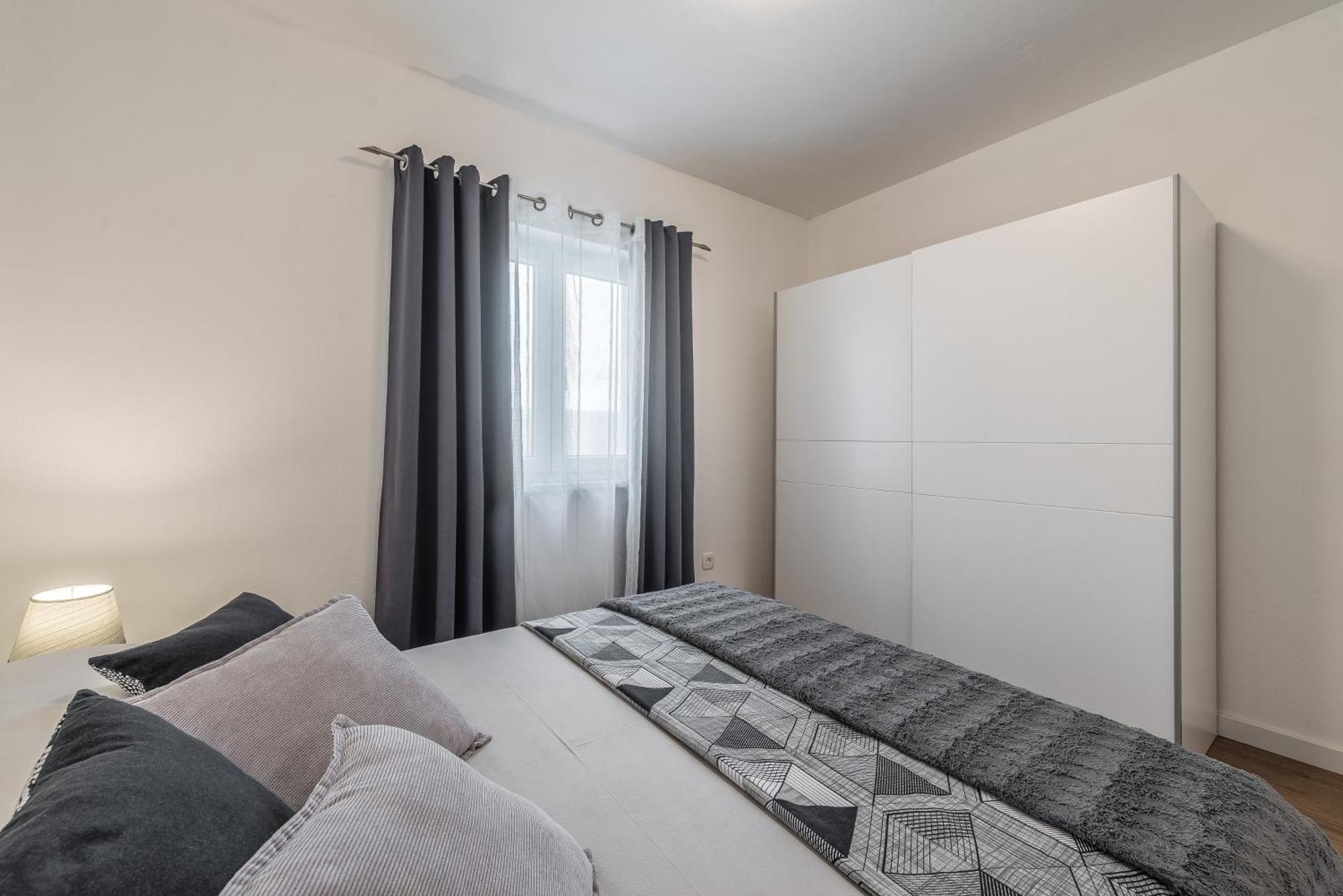 Holiday Home Bajlo Apartment With Three Bedrooms Zadar Eksteriør bilde