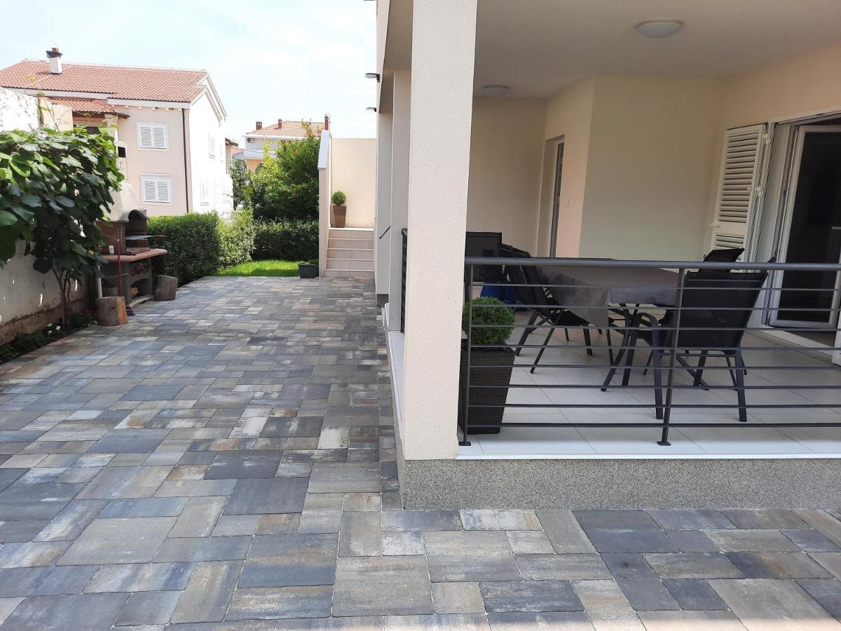 Holiday Home Bajlo Apartment With Three Bedrooms Zadar Eksteriør bilde