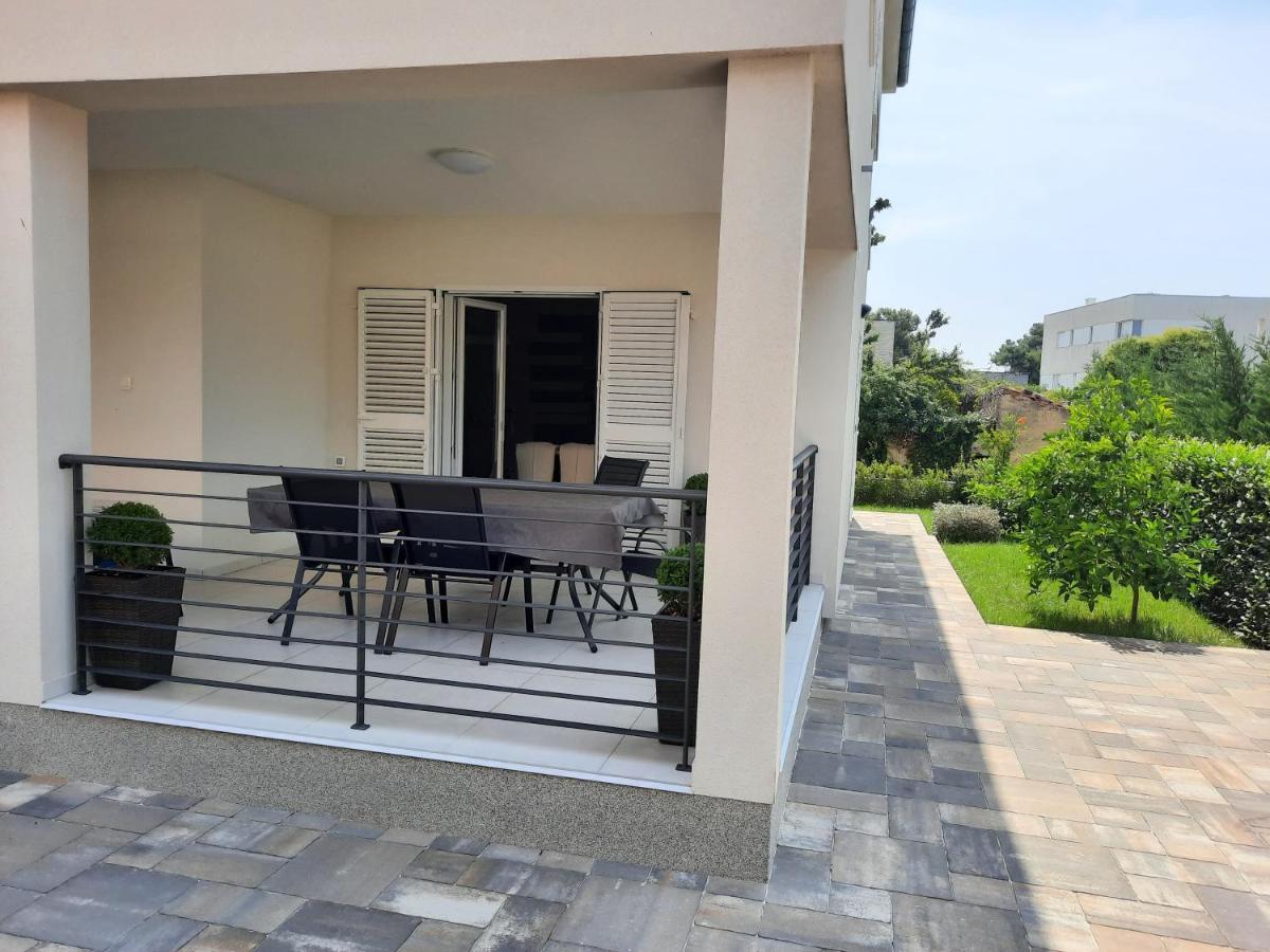 Holiday Home Bajlo Apartment With Three Bedrooms Zadar Eksteriør bilde