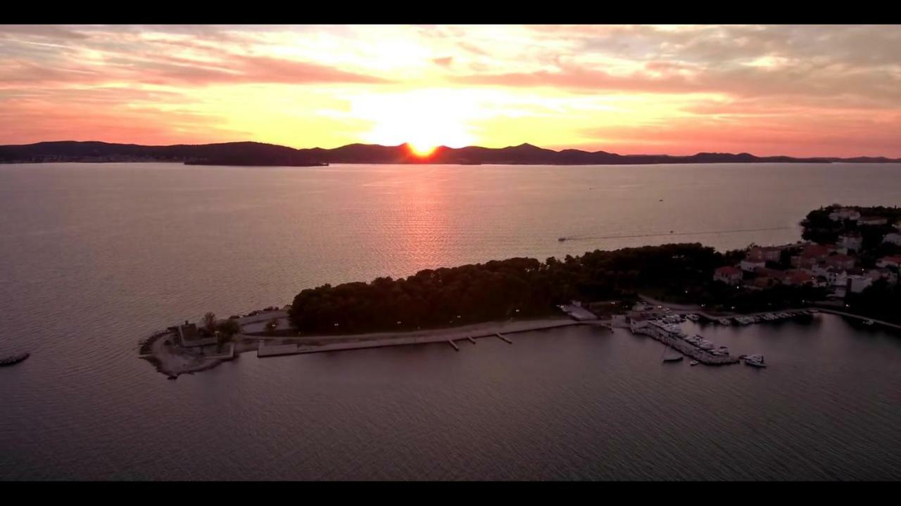 Holiday Home Bajlo Apartment With Three Bedrooms Zadar Eksteriør bilde